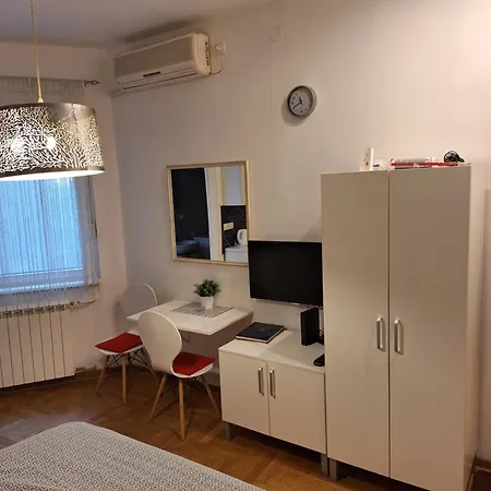 Square M. Appartamento Belgrado